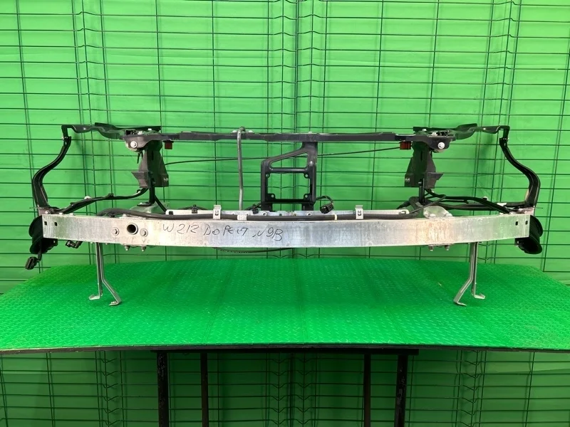 Панель (телевизор) Mercedes-Benz 20/12/2011 W212