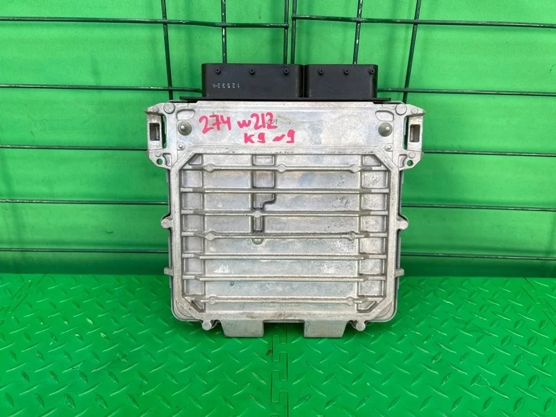 Блок управления двс Mercedes-Benz 20/12/2011 W212