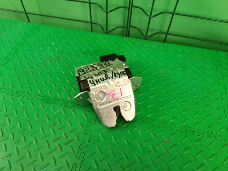 Замок багажника Mercedes-Benz 19/01/2005 W203