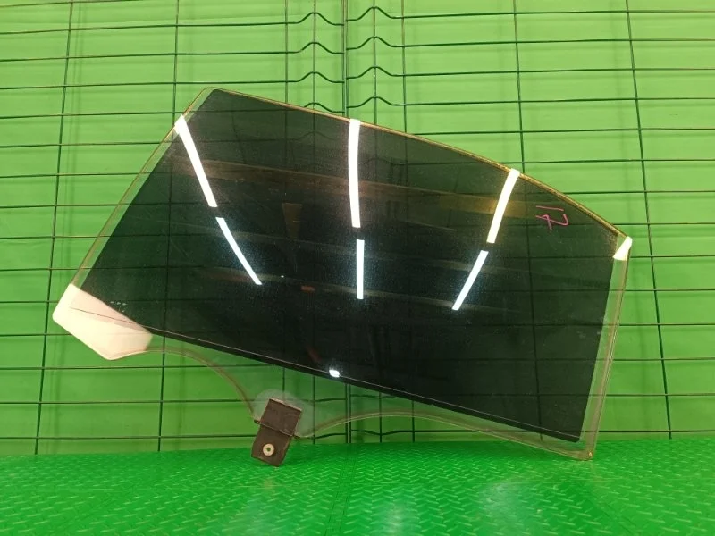 Стекло двери Mercedes-Benz 12/03/2001 W220