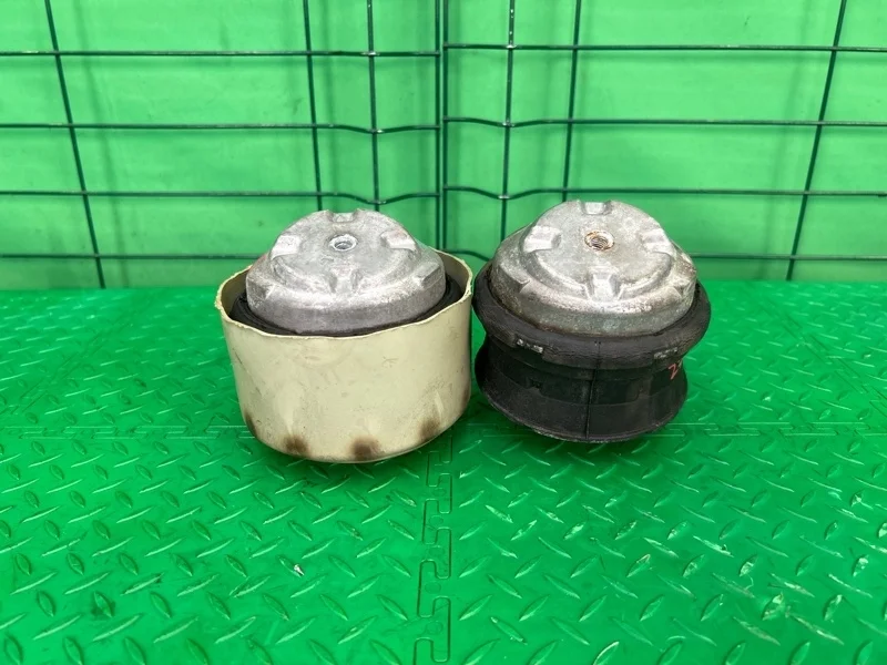 Опора двигателя Mercedes-Benz 19/01/2005 W203