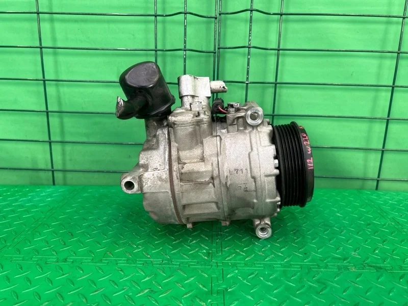 Компрессор кондиционера Mercedes-Benz 05/08/2003 W220