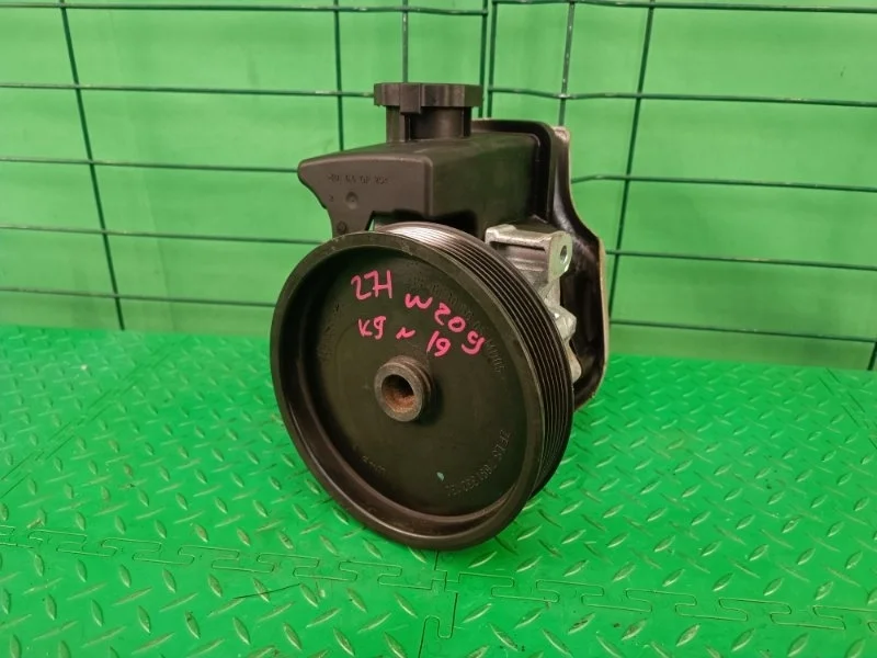 Насос гидроусилителя руля Mercedes-Benz CLK 26/07/2007 W209