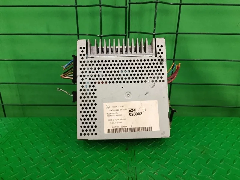 Усилитель звука Mercedes-Benz 08/03/2007 W221