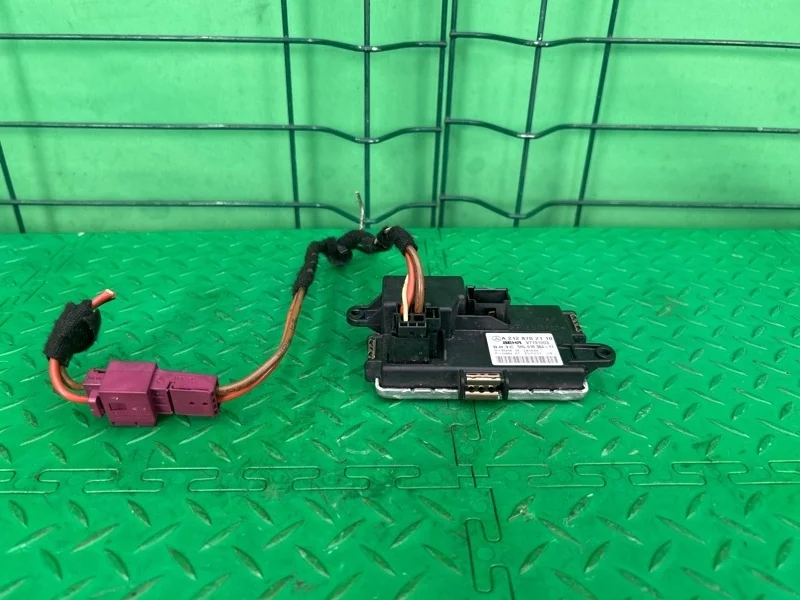 Реле отопителя Mercedes-Benz 20/12/2011 W212