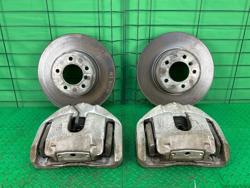 Комплект тормозов BMW 5 2006 E60