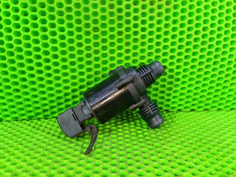 Насос водяной (помпа) BMW 5 2002 E39