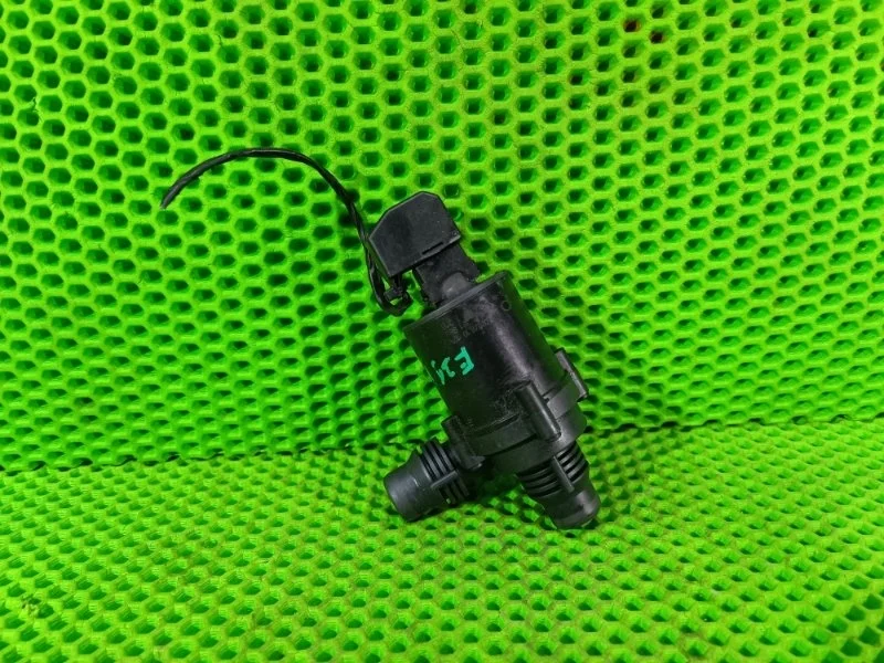 Насос водяной (помпа) BMW 5 2002 E39