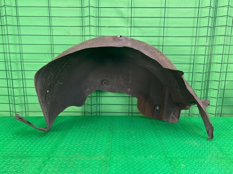 Подкрылок Mercedes-Benz CLK 10/11/1999 W208