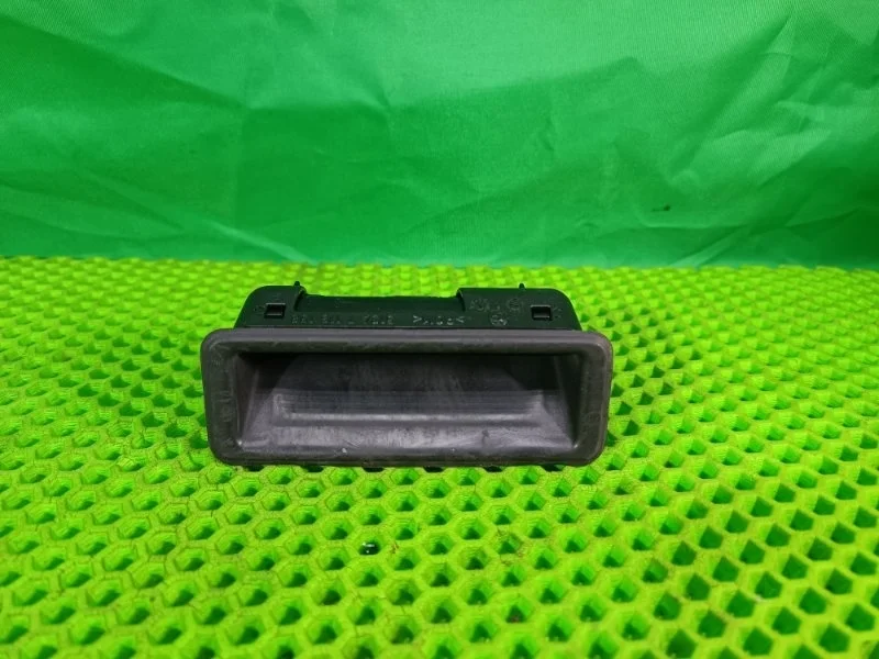 Кнопка открывания багажника BMW 5 2008 E60