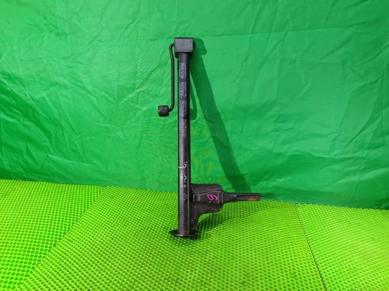 Домкрат Mercedes-Benz 16/11/2001 W210