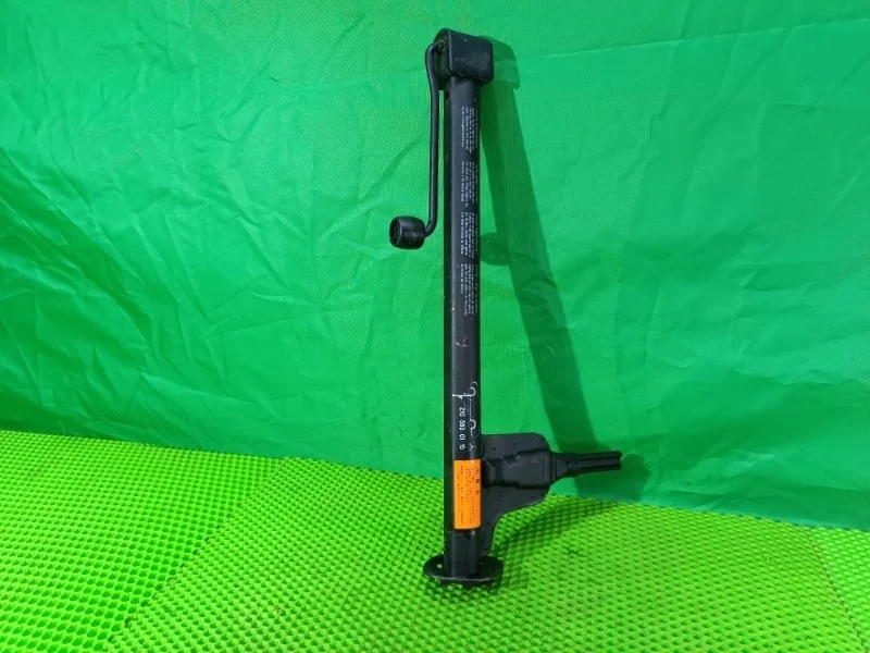 Домкрат Mercedes-Benz 27/04/1999 W202