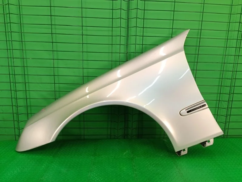 Крыло Mercedes-Benz 21.06.2007 W211