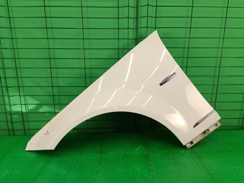 Крыло Mercedes-Benz 27.05.2009 W204