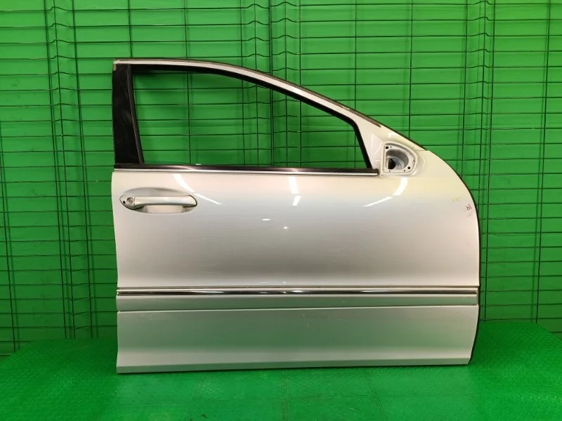 Дверь Mercedes-Benz 02.11.2004 W203