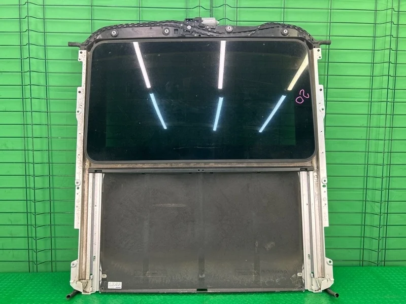 Люк в сборе электрический Mercedes-Benz 27.05.2009 W204