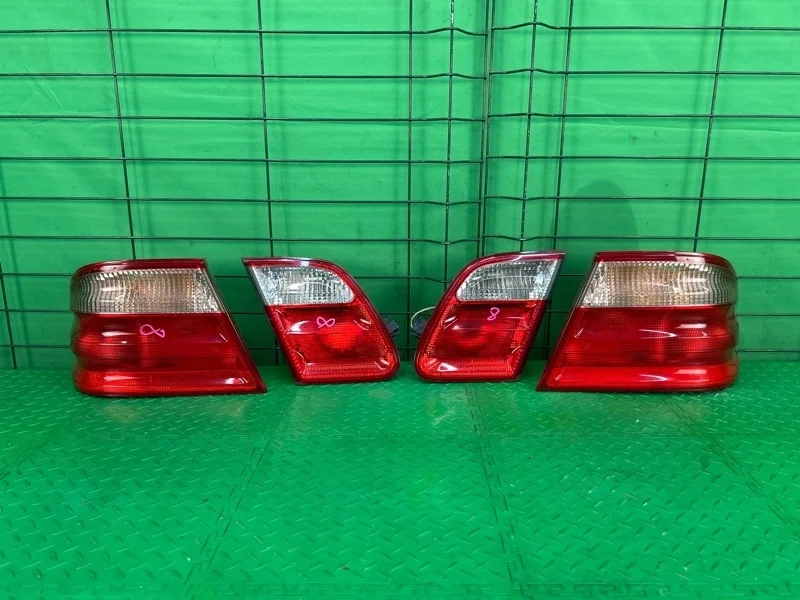 Фонари Mercedes-Benz 18.09.2001 W210