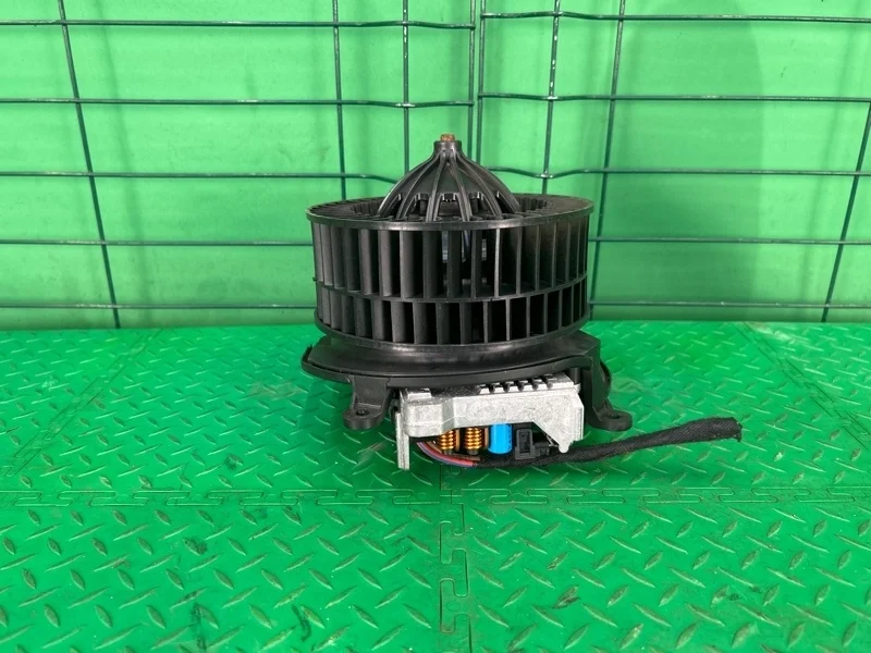 Моторчик отопителя Mercedes-Benz 04.03.2008 W211