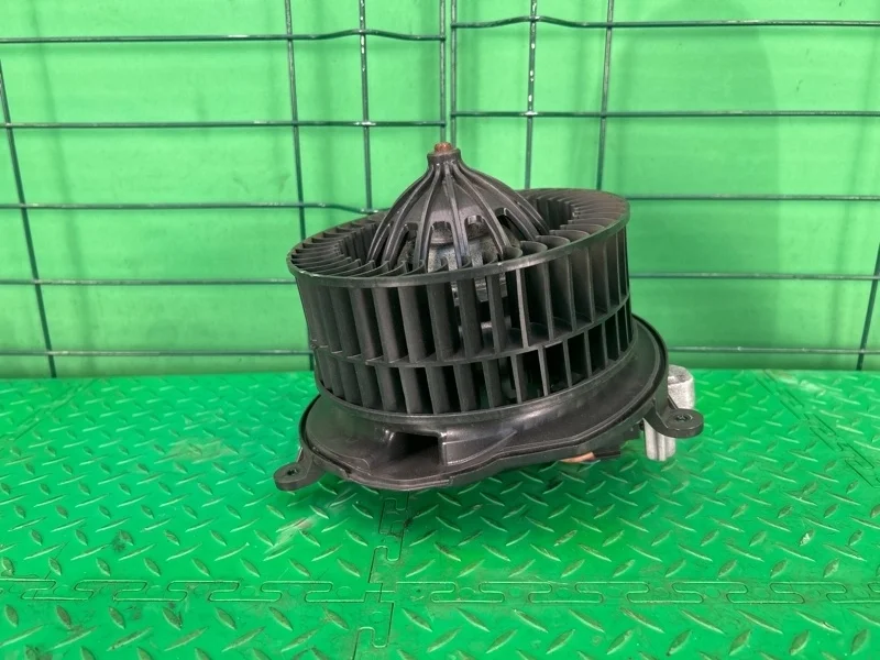 Моторчик отопителя Mercedes-Benz 31.07.2003 W211