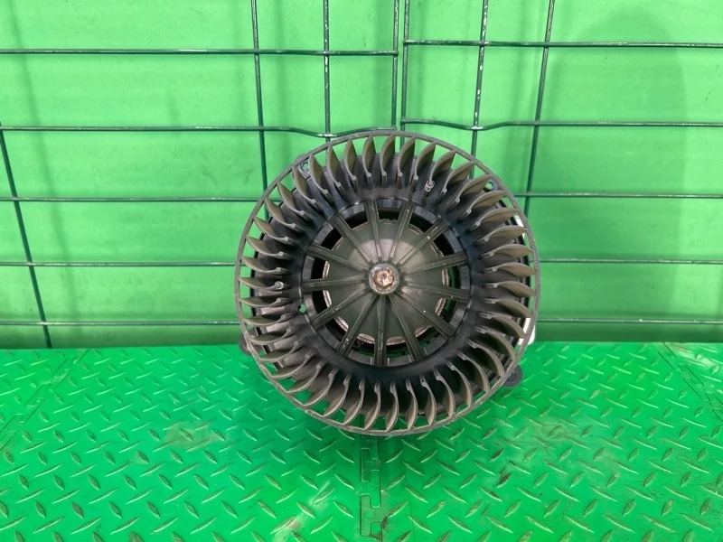 Моторчик отопителя Mercedes-Benz 10.09.2002 W211