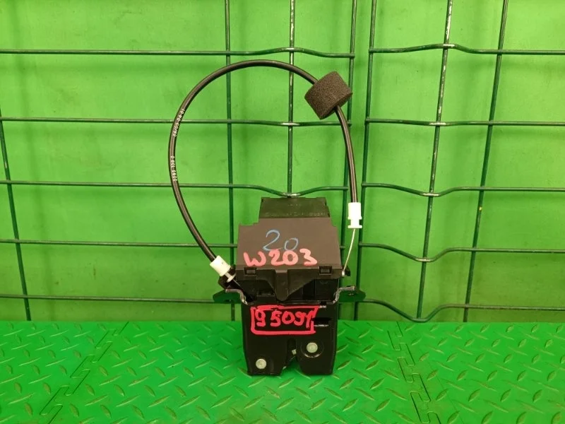 Замок багажника Mercedes-Benz 22/05/2003 W203