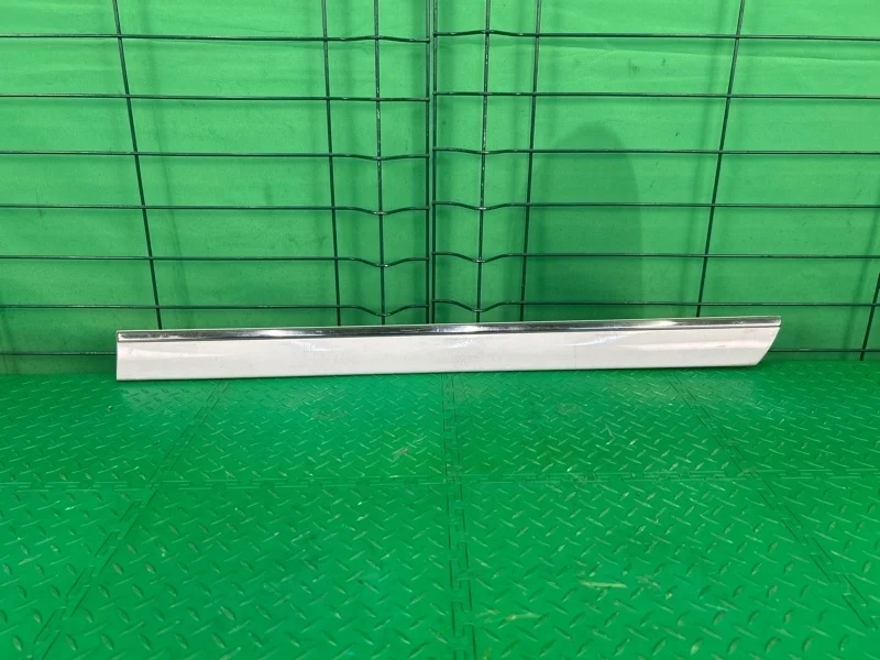 Молдинг двери Mercedes-Benz 13/10/1999 W202