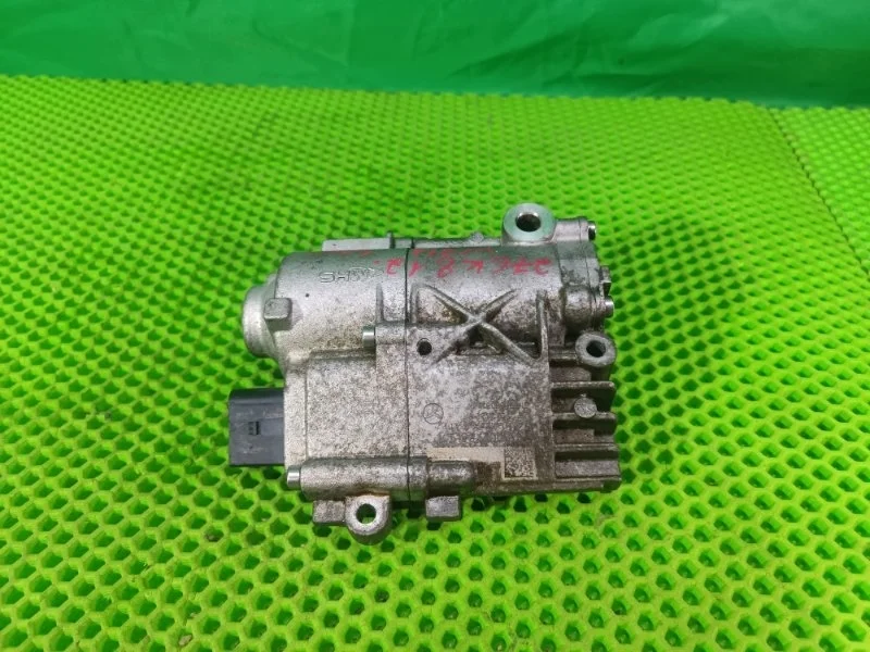 Масляный насос акпп Mercedes-Benz 2014 W212