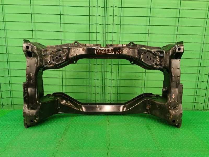 Подрамник Mercedes-Benz 10..2002 W210