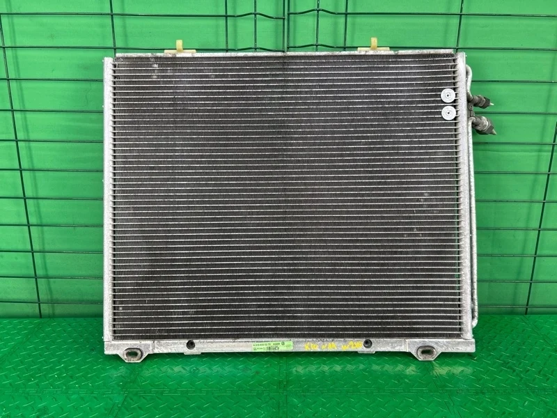 Радиатор кондиционера Mercedes-Benz 10..2002 W210