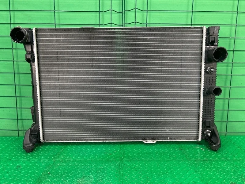 Радиатор охлаждения Mercedes-Benz 27.05.2009 W204