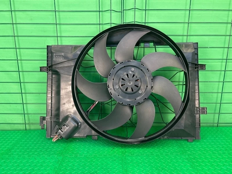 Вентилятор радиатора Mercedes-Benz 08.04.2005 W203