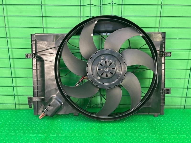 Вентилятор радиатора Mercedes-Benz 31.01.2005 W203