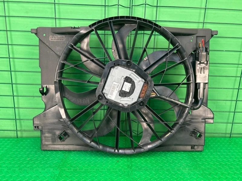 Вентилятор радиатора Mercedes-Benz 21.06.2007 W211