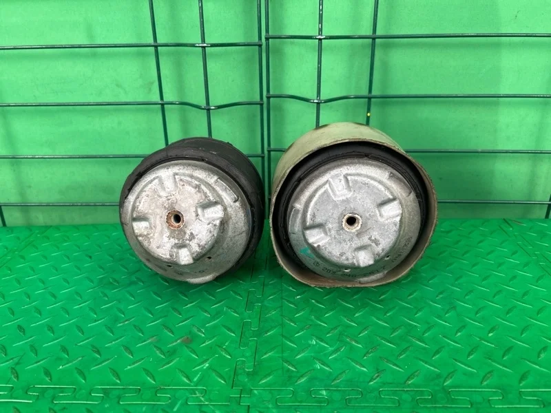 Опора двигателя Mercedes-Benz 02.11.2004 W203