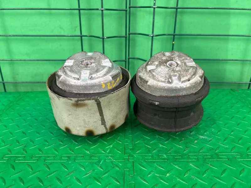 Опора двигателя Mercedes-Benz CLK 28.08.2006 W209