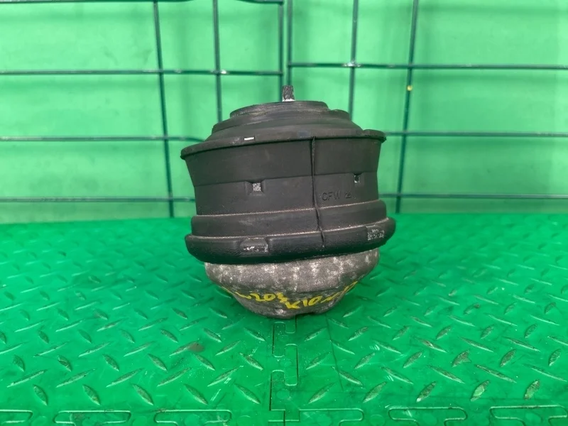 Опора двигателя Mercedes-Benz 25.11.2004 W203