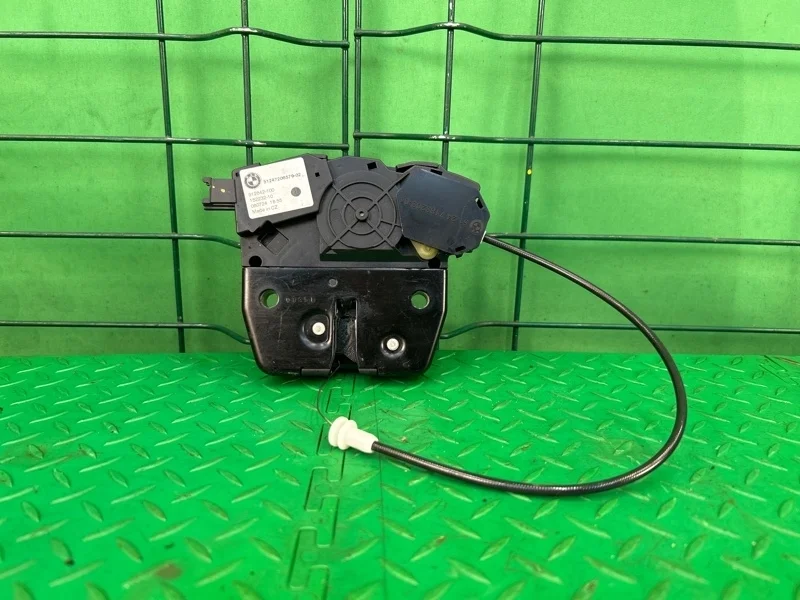 Замок багажника BMW X5 E70