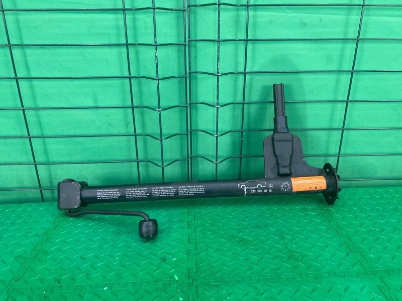 Домкрат Mercedes-Benz CLK 10..2000 W208