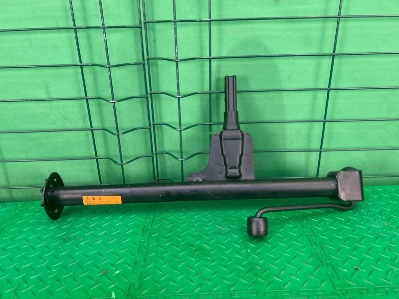 Домкрат Mercedes-Benz 18.09.2001 W210