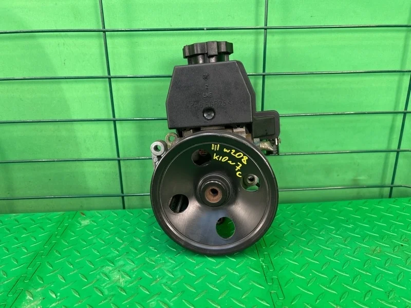 Насос гидроусилителя руля Mercedes-Benz CLK 10..2000 W208