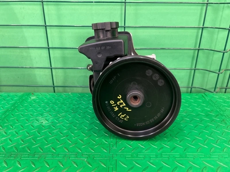 Насос гидроусилителя руля Mercedes-Benz CLK 28.08.2006 W209