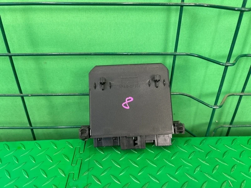 Блок управления двери Mercedes-Benz 18.09.2001 W210