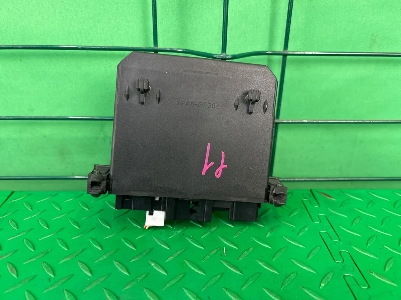 Блок управления двери Mercedes-Benz 10..2002 W210