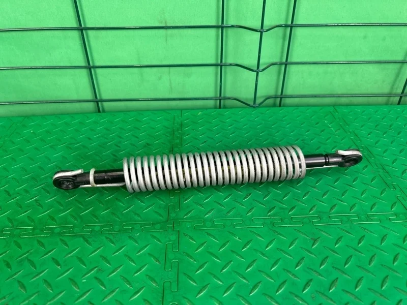 Амортизатор багажника BMW 5 2003 E60