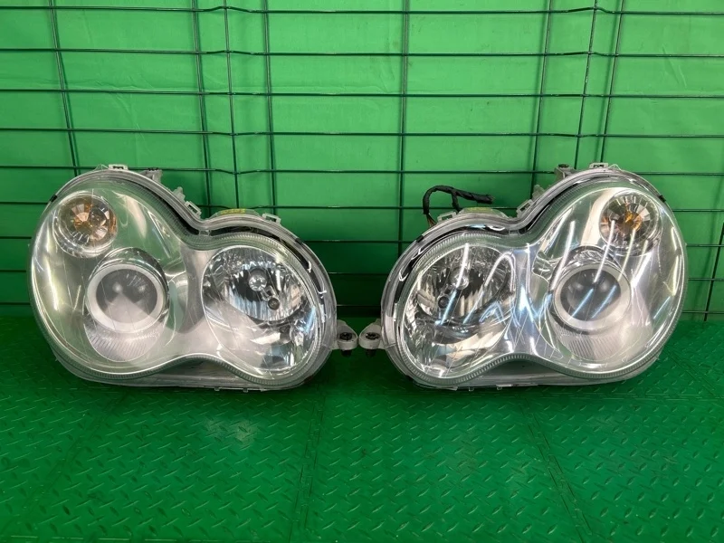 Фара левая+ правая Mercedes-Benz 25.11.2004 W203