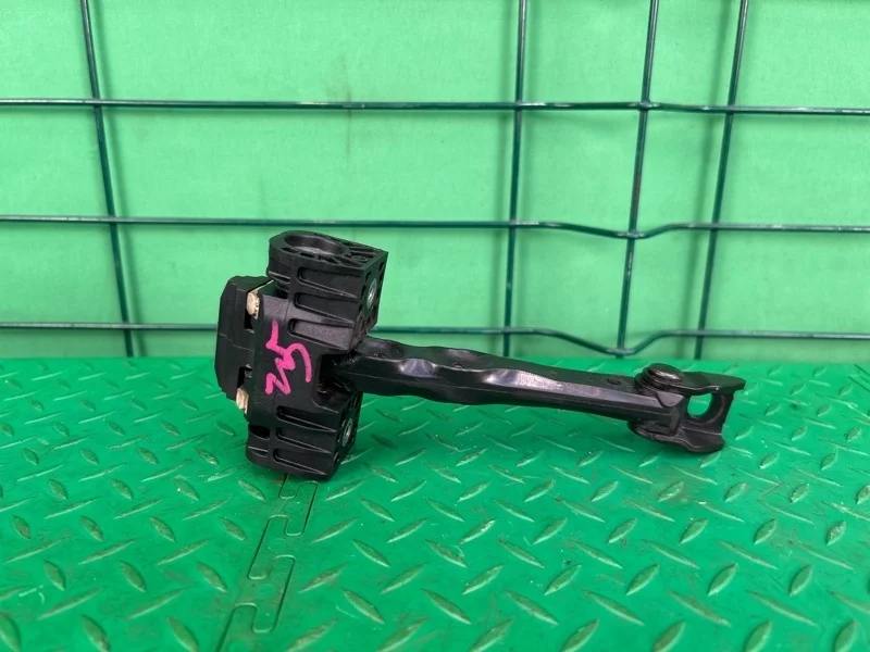 Ограничитель двери MINI COOPER S 10.2010 Clubman R55 LCI HB