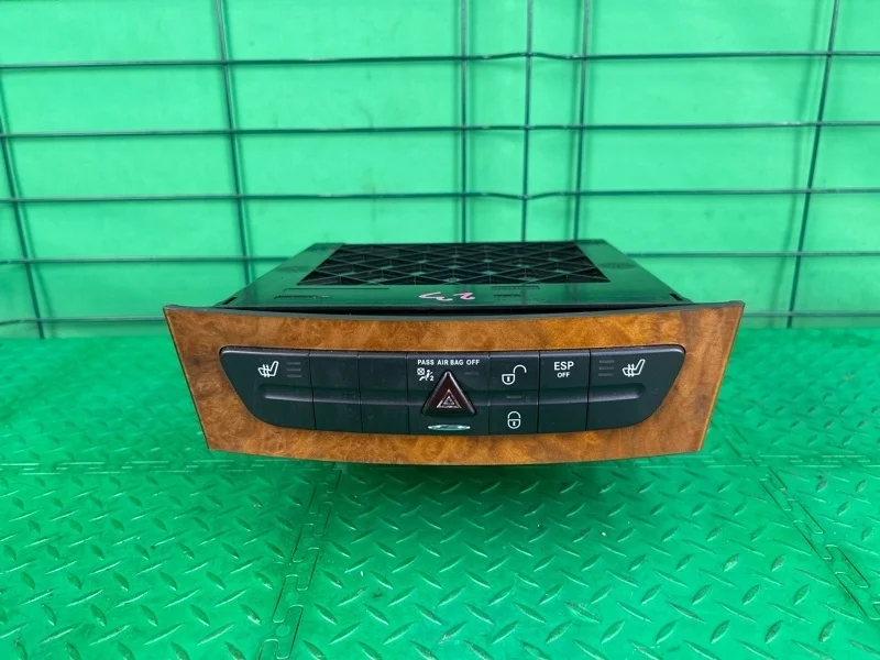 Cd-чейнджер Mercedes-Benz 04.03.2008 W211