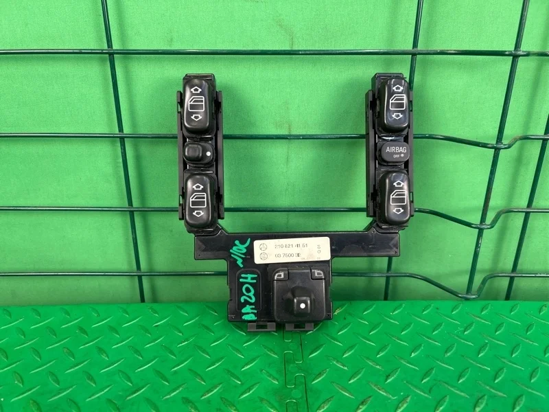 Блок управления стеклоподъемниками Mercedes-Benz 13.07.2001 W210