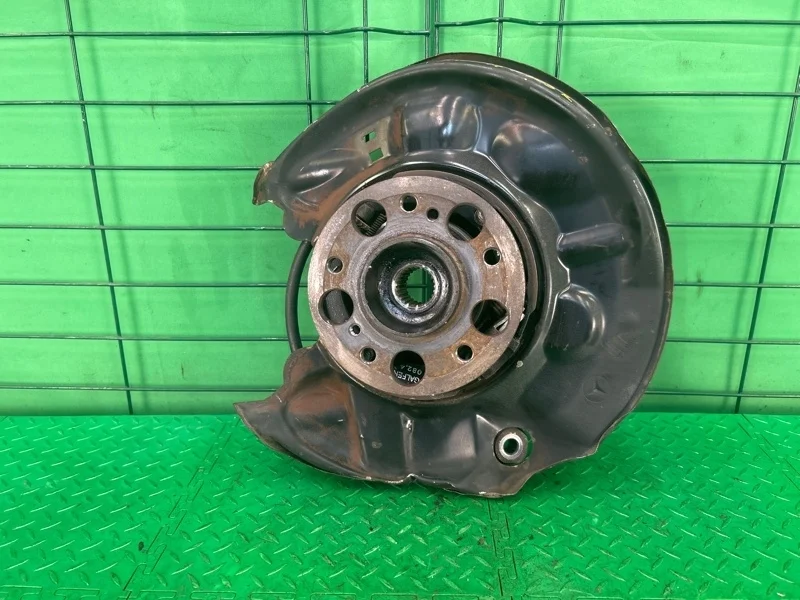 Цапфа (кулак) Mercedes-Benz 04.05.2004 W203