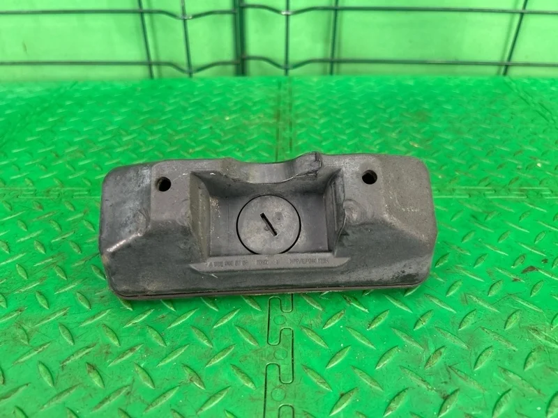 Упор домкрата Mercedes-Benz 16/07/2013 W212